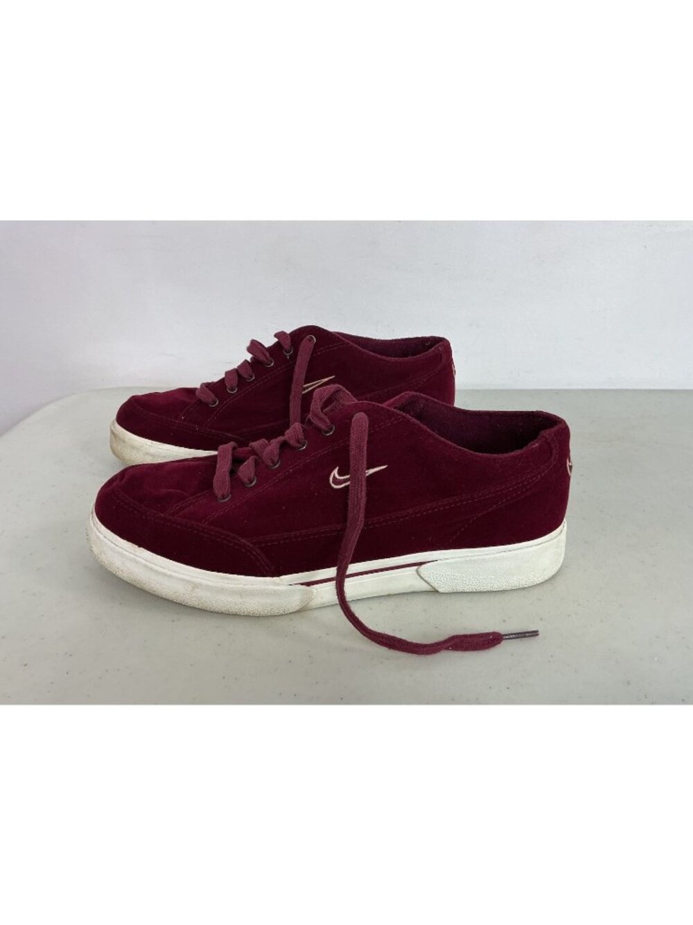 Nike Velvet Court Shoes 1998 Y2K Burgundy Sneakers Womens 8